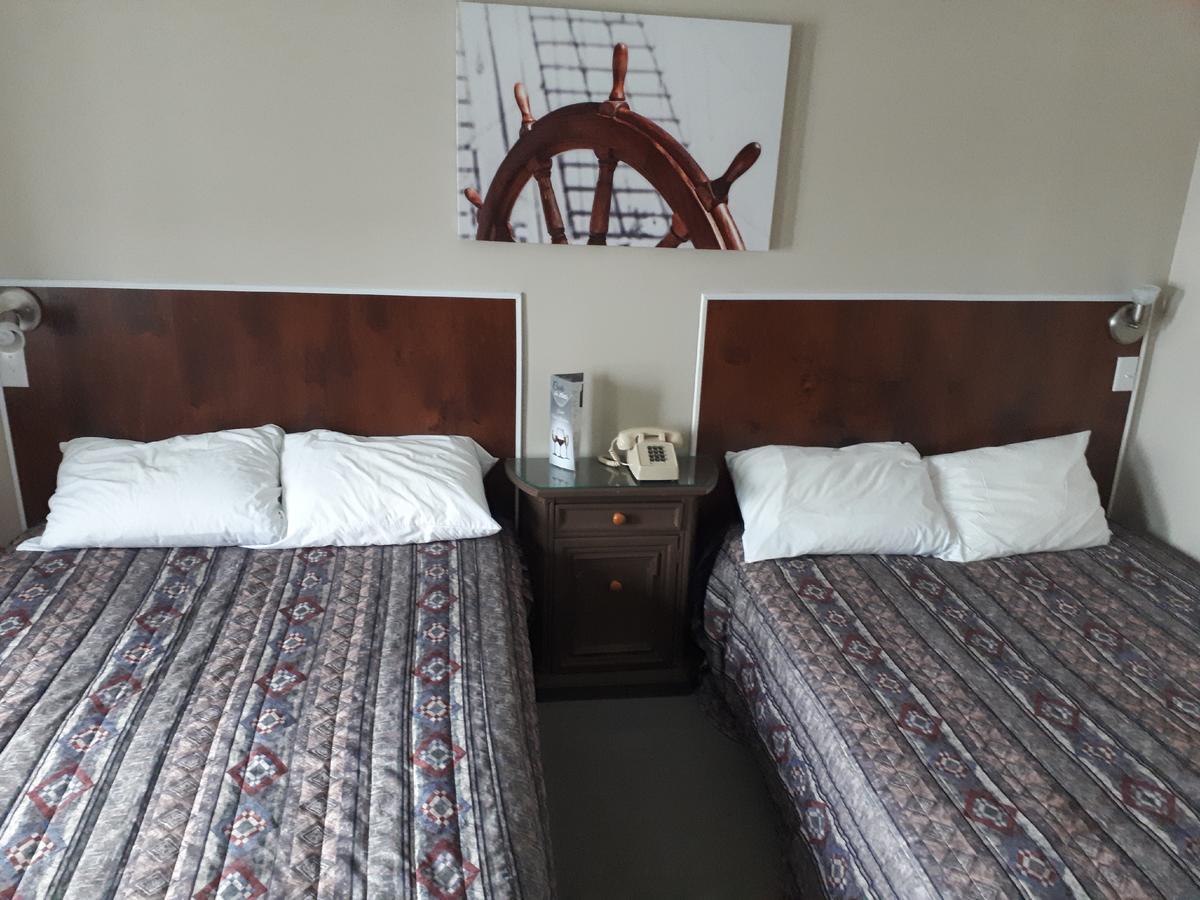 Hotel Au Vieux Bardeau Deschambault Экстерьер фото